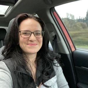 Meet your Posher, Bobbie